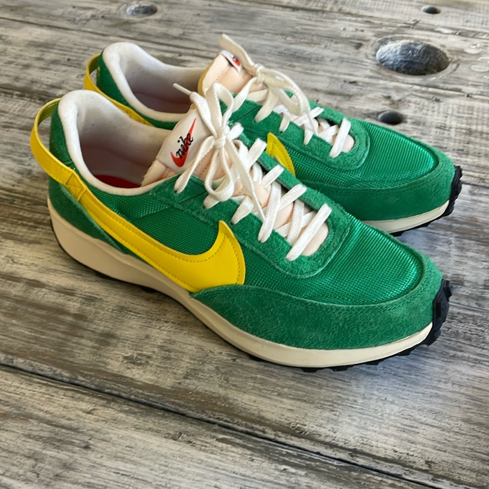 Nike Women's Green and Yellow Sneakers